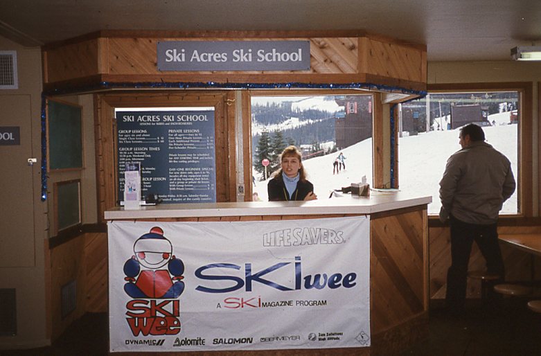 Ski Acres Resident Desk